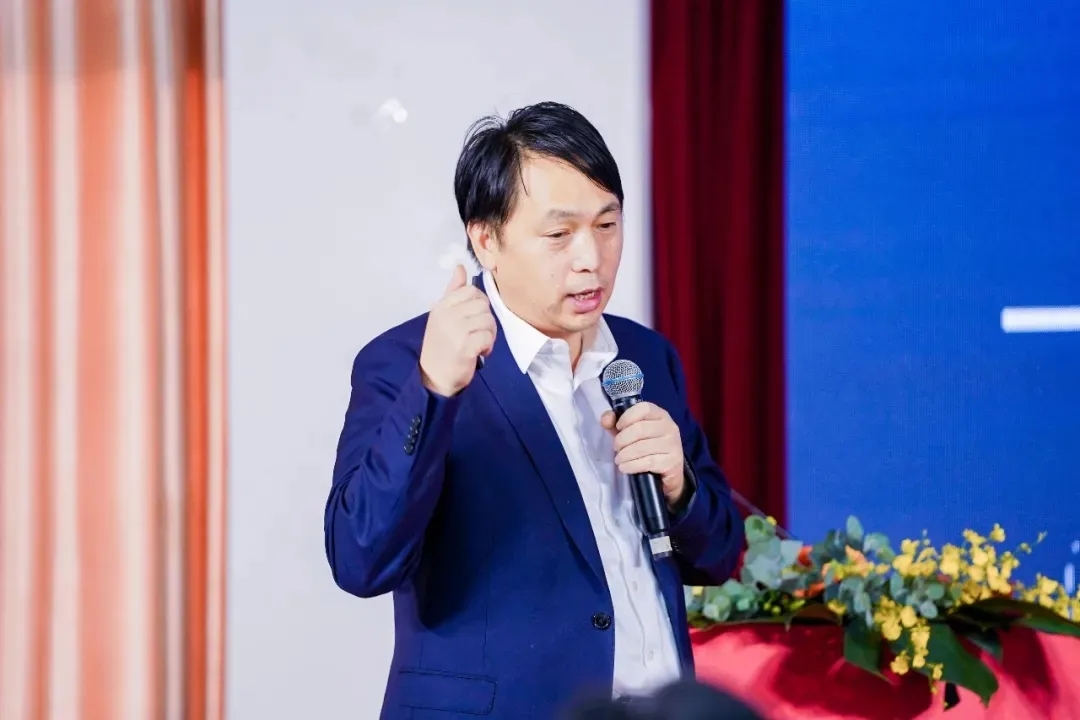 1639106416578619.jpg 640.webp (7).jpg